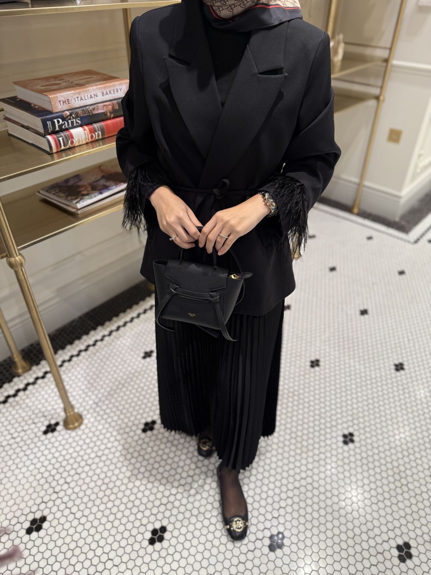 Kolları Tüylü Ceket| Siyah