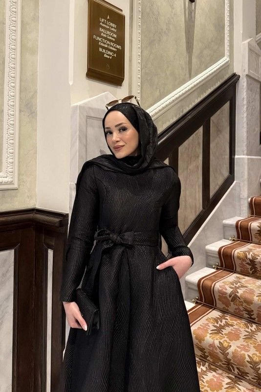 Mina Elbise siyah