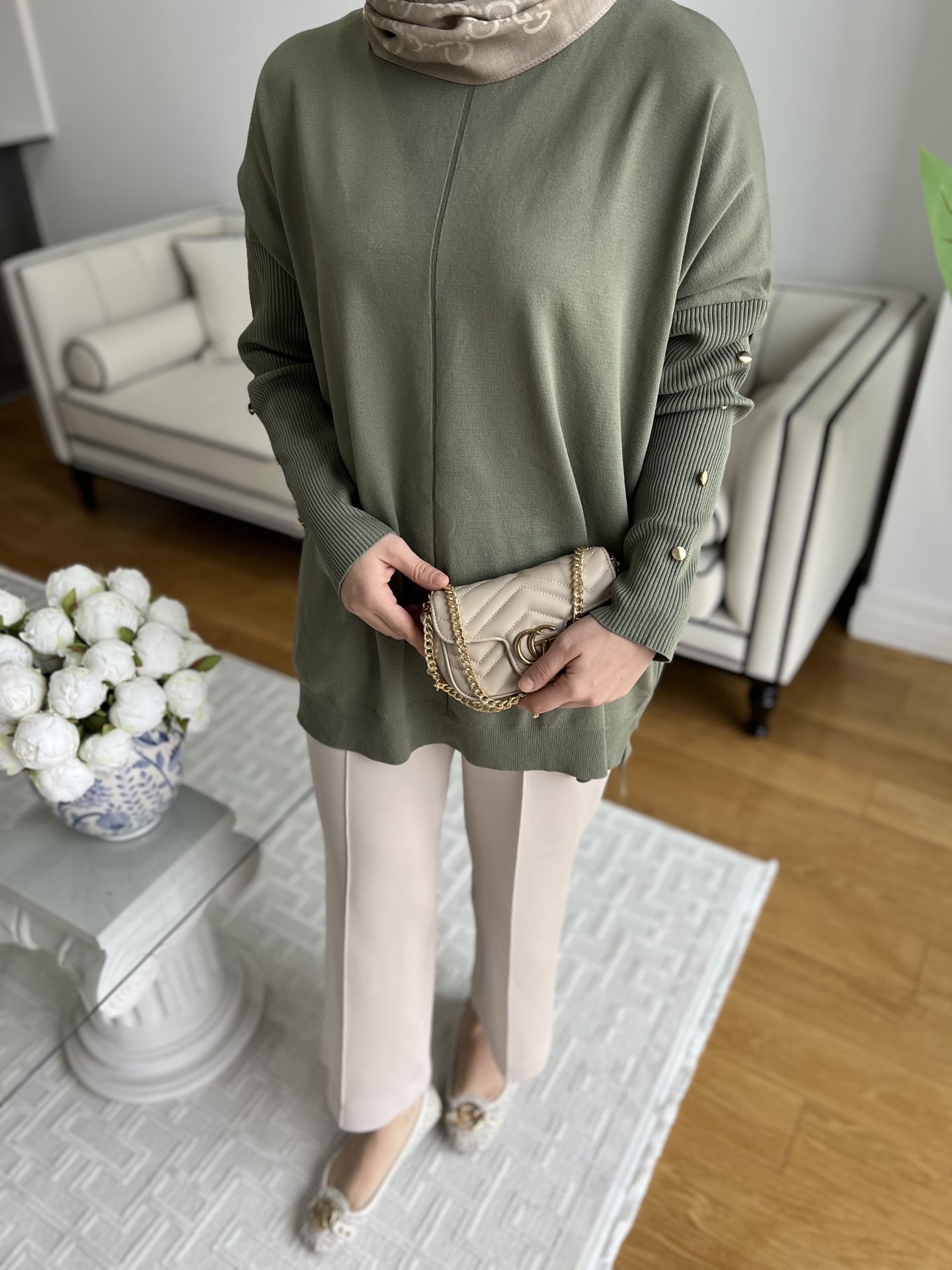 Kolları Düğmeli Kazak