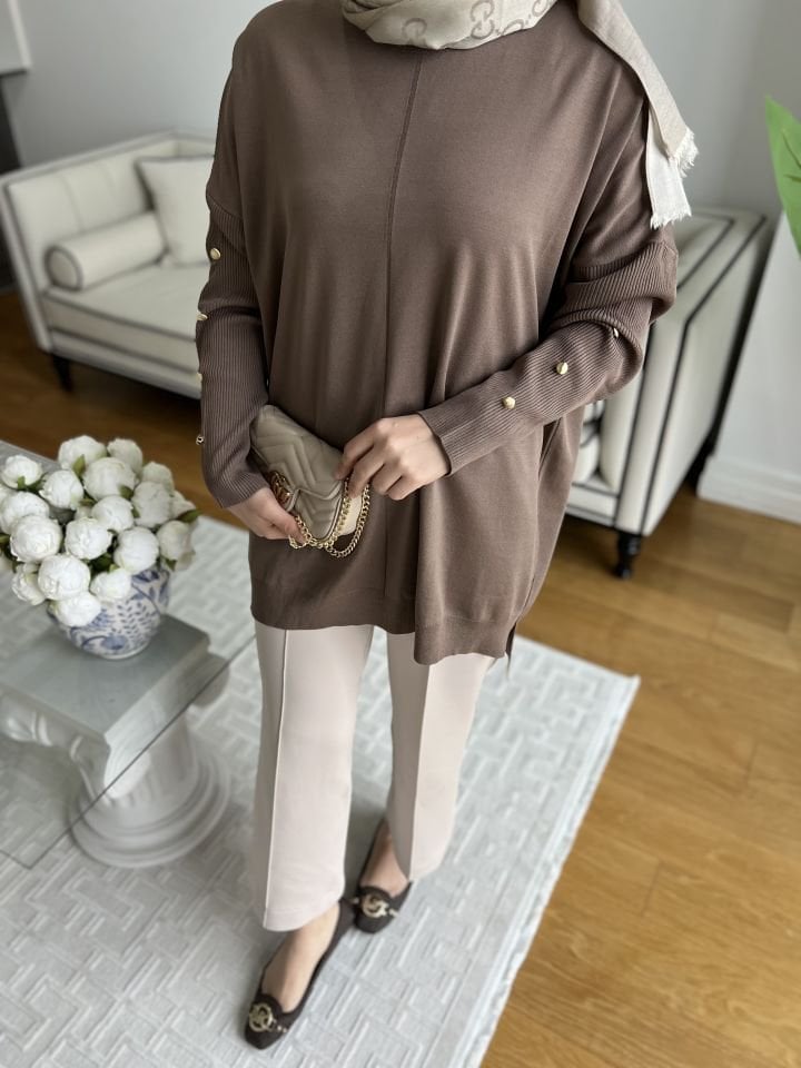 Kolları Düğmeli Kazak