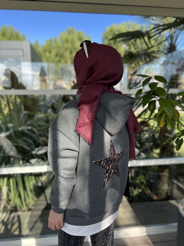 Yıldızlı Sweatshirt