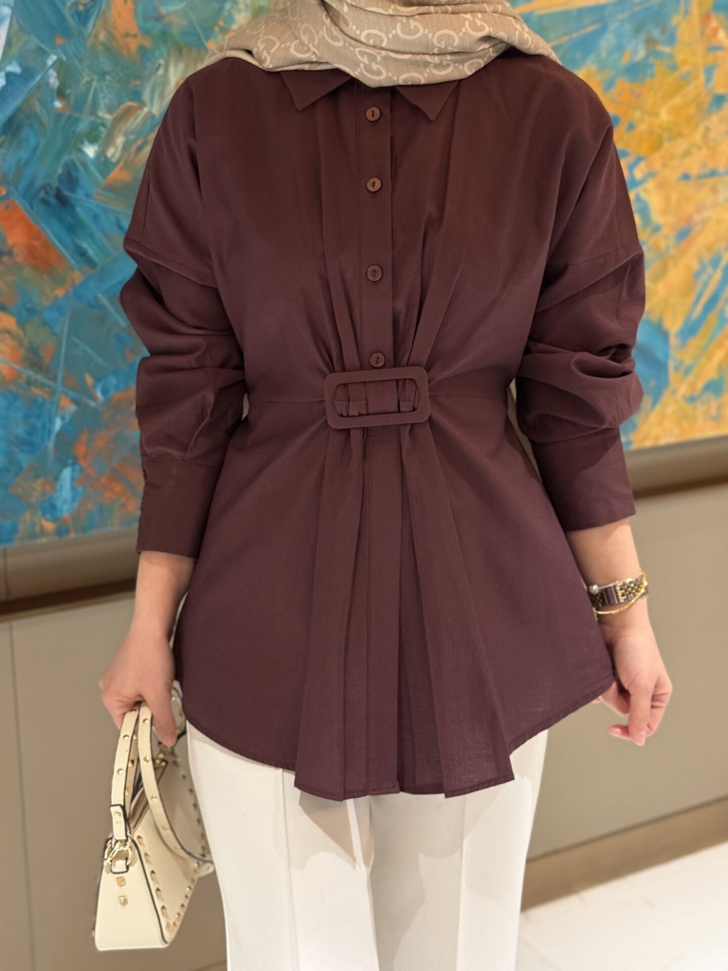 KEMER DETAYLI GÖMLEK