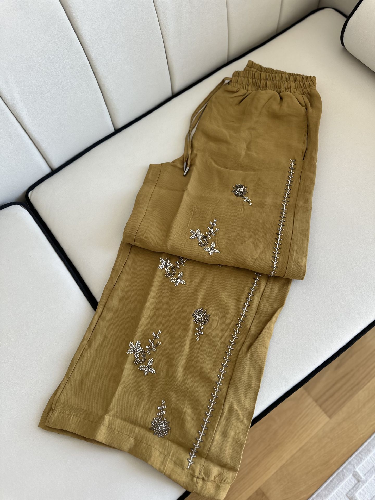 İşlemeli Pantolon