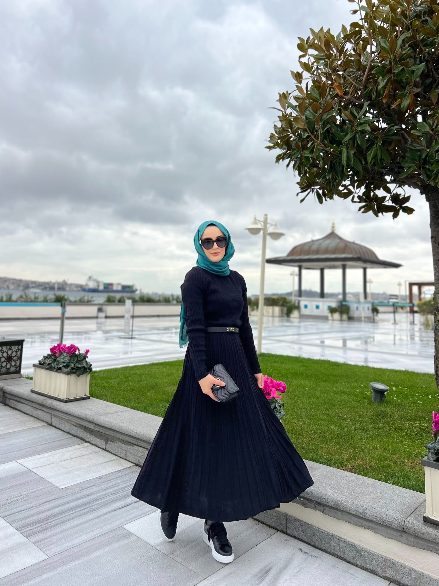 FERRY ELBİSE/ SİYAH