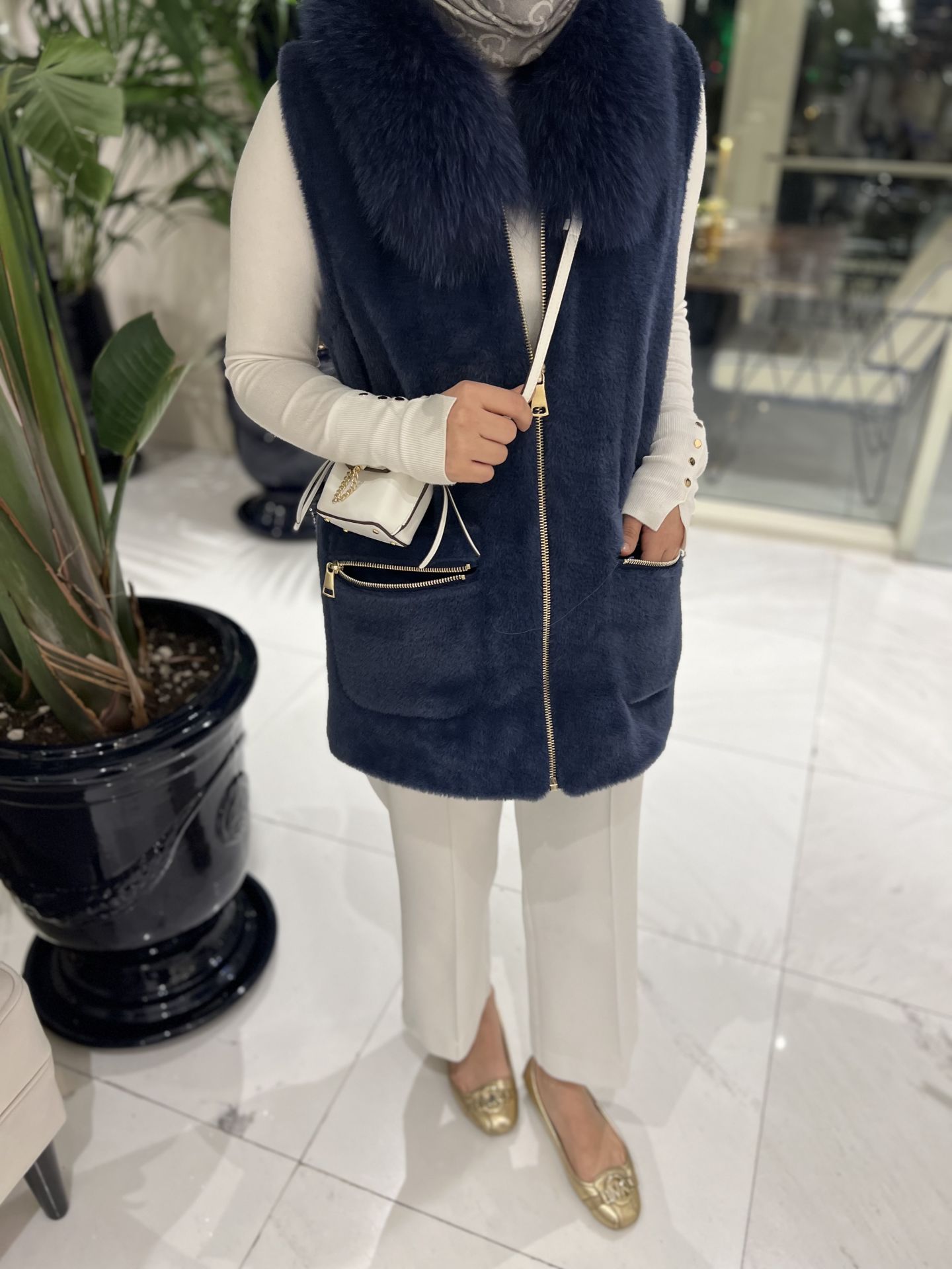 Yakası Kürklü Yelek