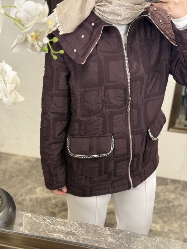 Omuz Detayı Taşlı Ceket